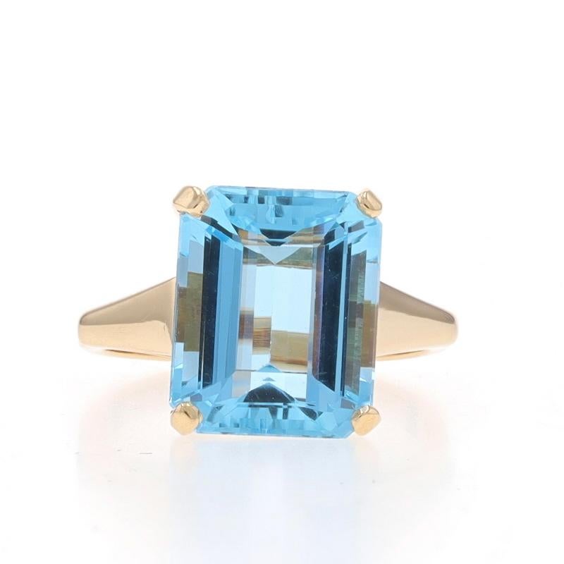 Yellow Gold Aquamarine Cocktail Solitaire Ring - 14k Emerald 7.21ct For Sale
