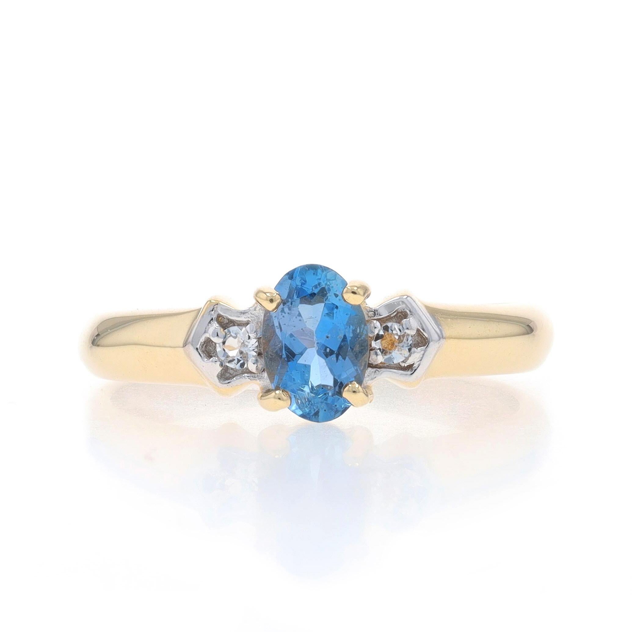 Taille : 5 1/2
Frais de taille : Up&Up 2 tailles pour $35 ou Down 1 taille pour $35

Contenu métallique : Or jaune 14k et or blanc 14k

Informations sur les pierres

Aigue-marine naturelle
Traitement : Chauffage
Carat(s) : .40ct
Coupe :