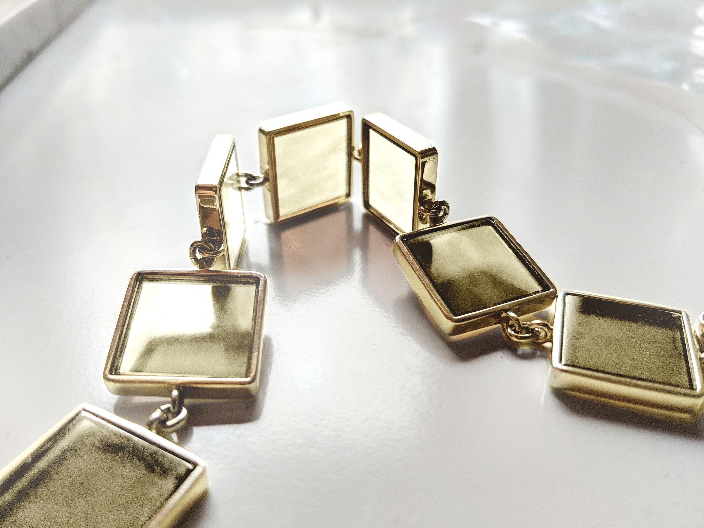 Bracelet en or jaune de style Art déco avec de gros quartz citrons, présenté dans Vogue en vente 1