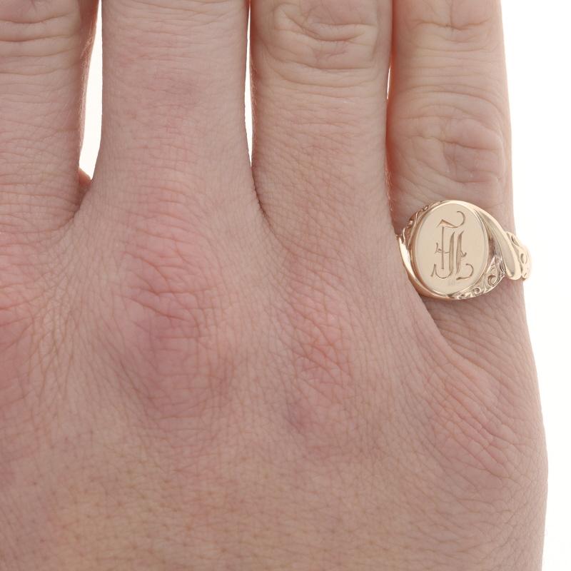 Gelbgold Art Deco Initial F Siegel Herrenring - 10k Schnörkelwerk Vintage im Zustand „Hervorragend“ im Angebot in Greensboro, NC