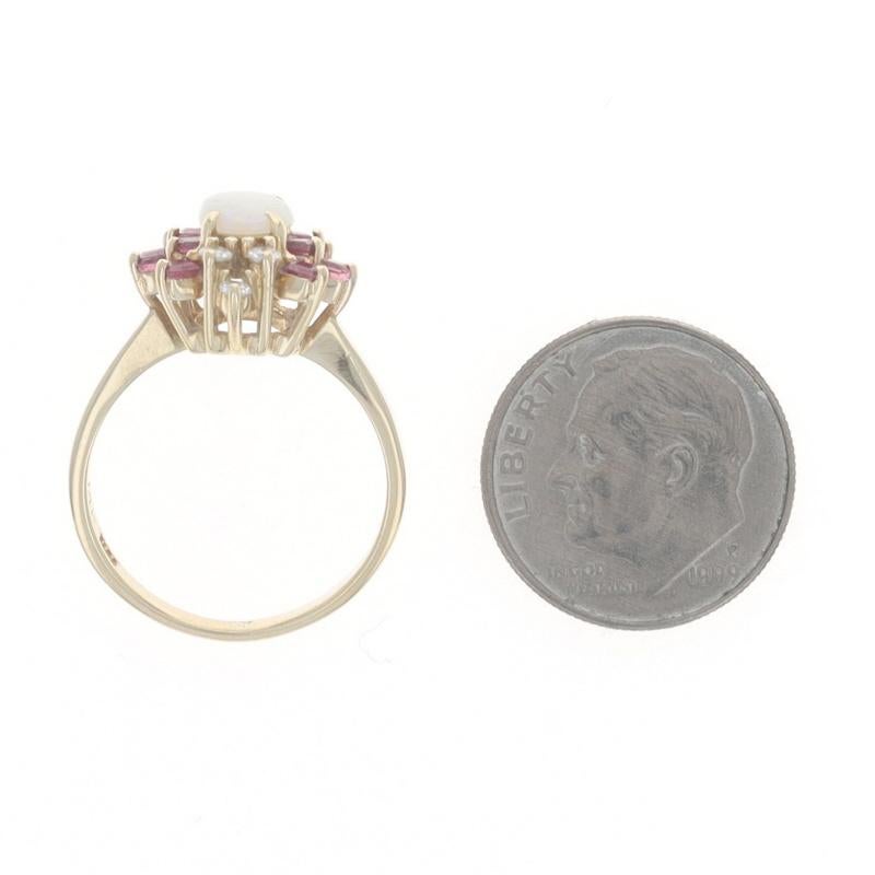 Anello in oro giallo Opale Australiano Diamante Rubino 14k Ovale Cabochon 1.25ctw Halo in vendita 1