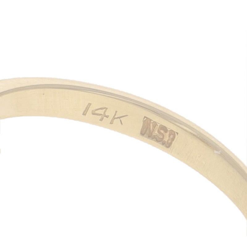 Anello in oro giallo Opale Australiano Diamante Rubino 14k Ovale Cabochon 1.25ctw Halo in vendita 2