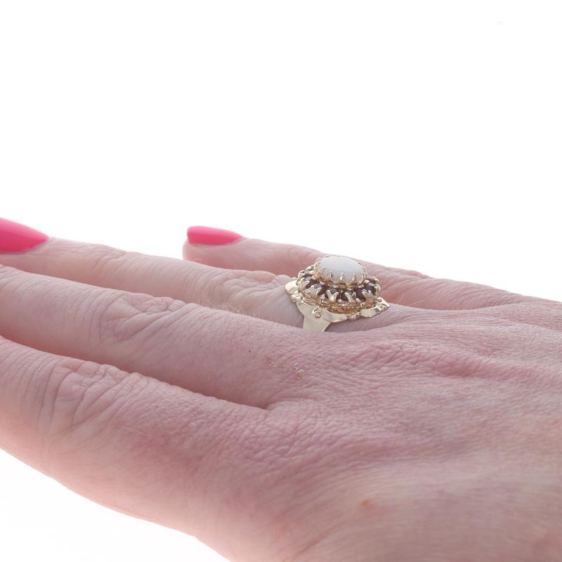 Or jaune Opale australienne Garnet Halo Ring 10k 1.88ctw Floral Unisexe en vente