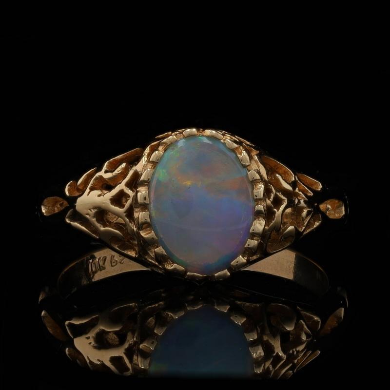 Gelbgold Australischer Opal Solitär Ring - 10k Oval Cabochon .80ct im Zustand „Hervorragend“ im Angebot in Greensboro, NC