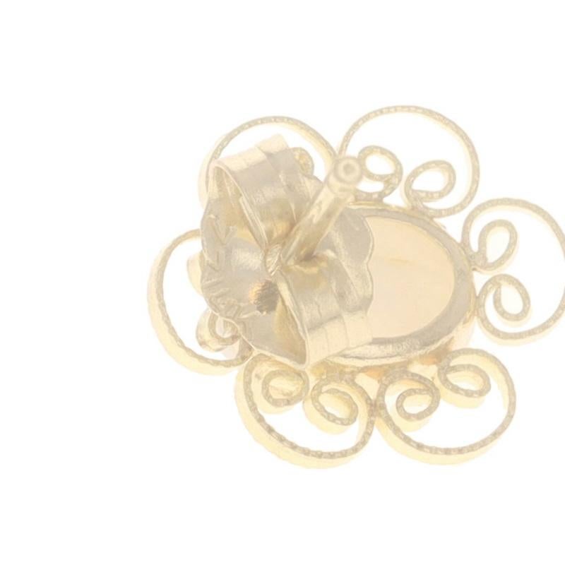 Orecchini in oro giallo con opale australiano - 14k Oval Cab .60ctw Floral Pierced In condizioni ottime in vendita a Greensboro, NC