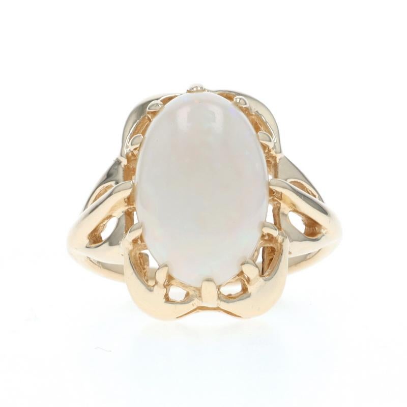 Größe: 4
Gebühr für Größenanpassung: 2 Größen höher für $60 oder eine halbe Größe niedriger für $40

Epoche: Vintage By

Metallgehalt: 14k Gelbgold

Informationen zu Stein

Natürlicher australischer Opal
Karat(e): 3.08ct
Schliff: Ovaler