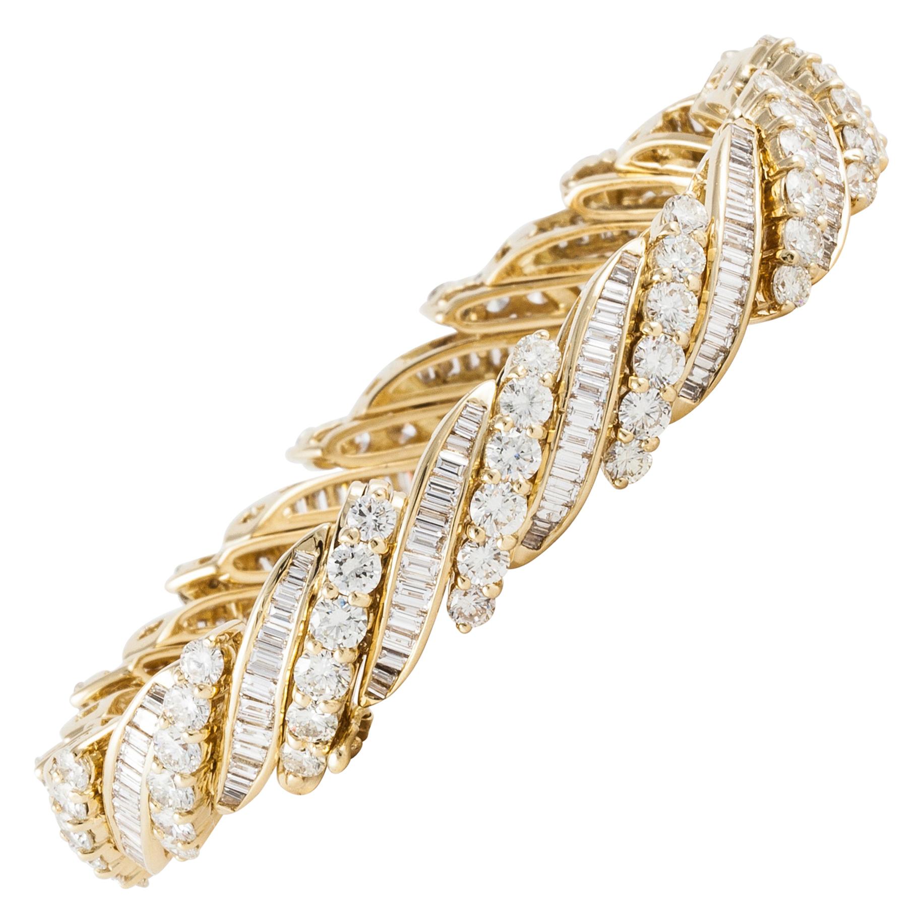 Baguette and Round Diamond Bracelet in 18K Gold