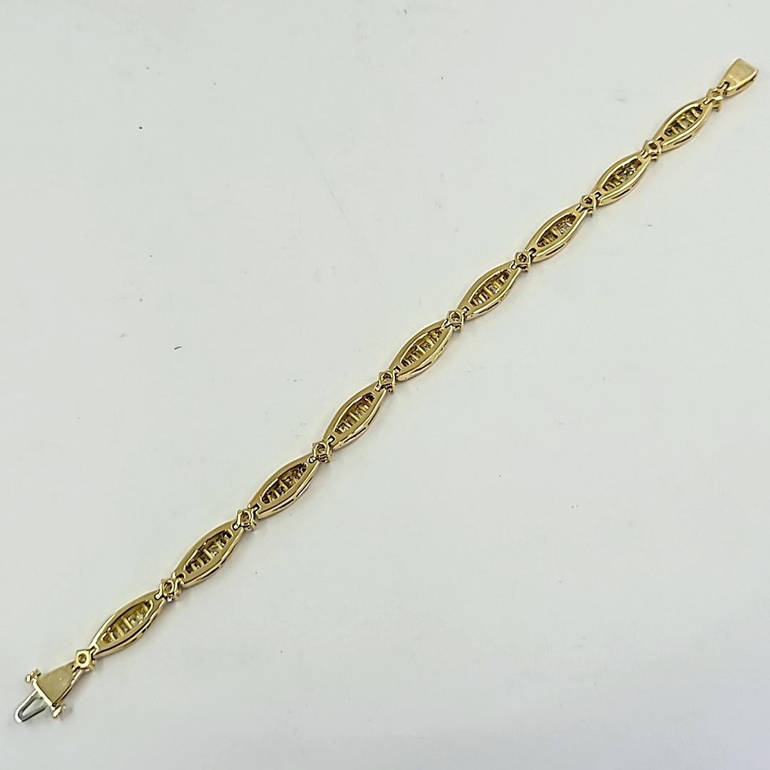 Yellow Gold Baguette Diamond Link Bracelet In Good Condition For Sale In Coral Gables, FL