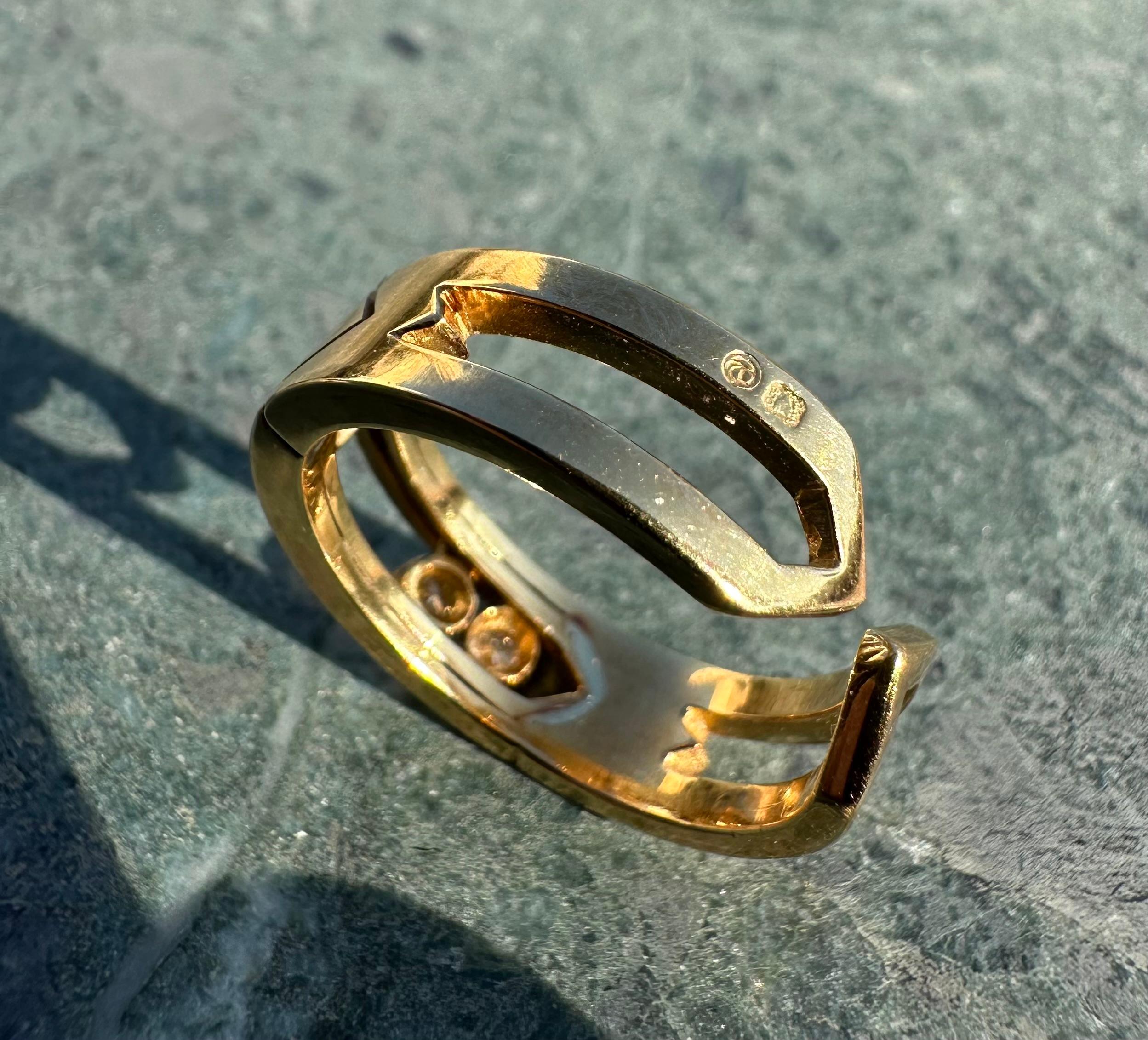 Women's or Men's Yellow Gold Band Ring set with Diamonds For Sale