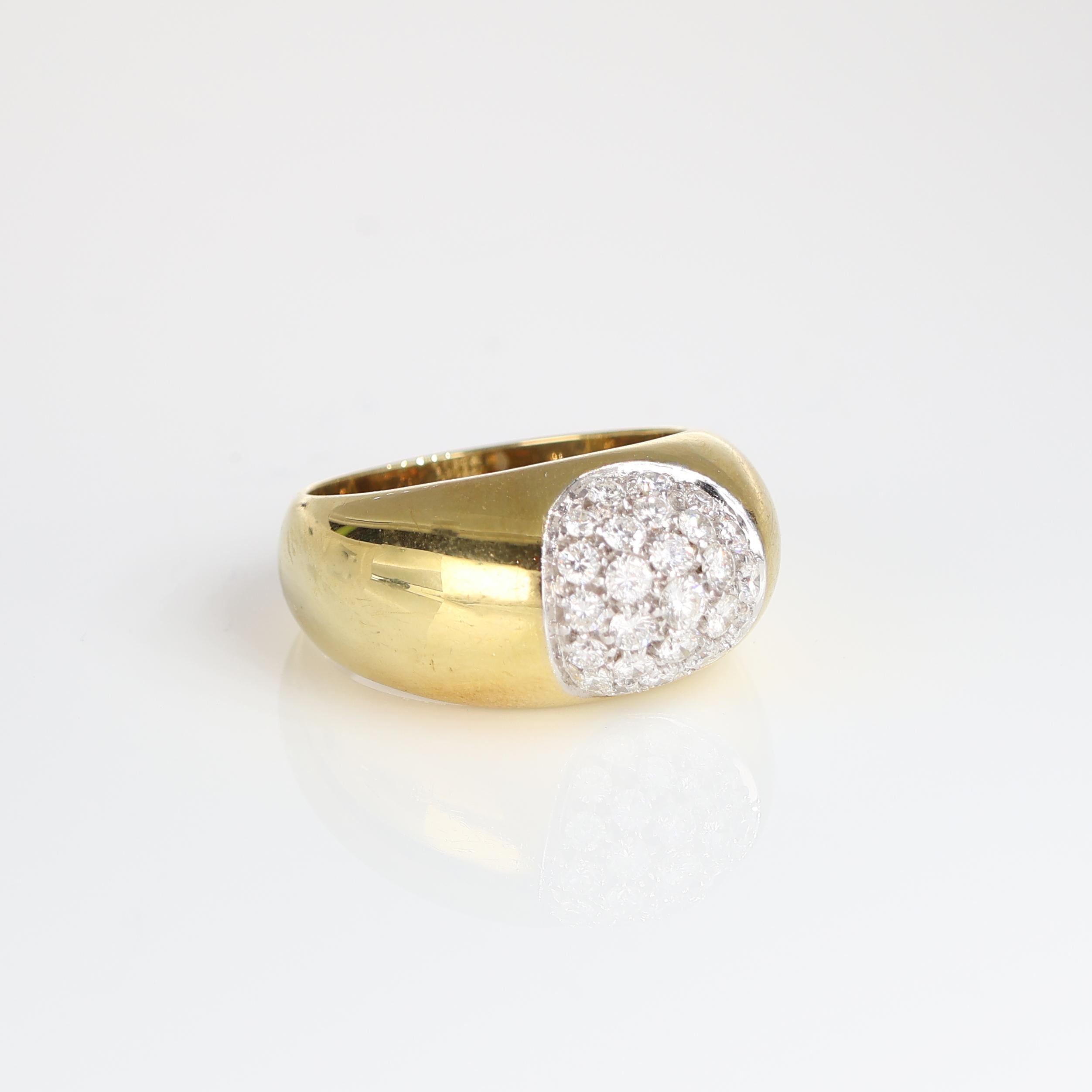 Yellow Gold Band Ring with Pavé Diamond Dome, 0.82 Carats In New Condition For Sale In Bergamo, BG
