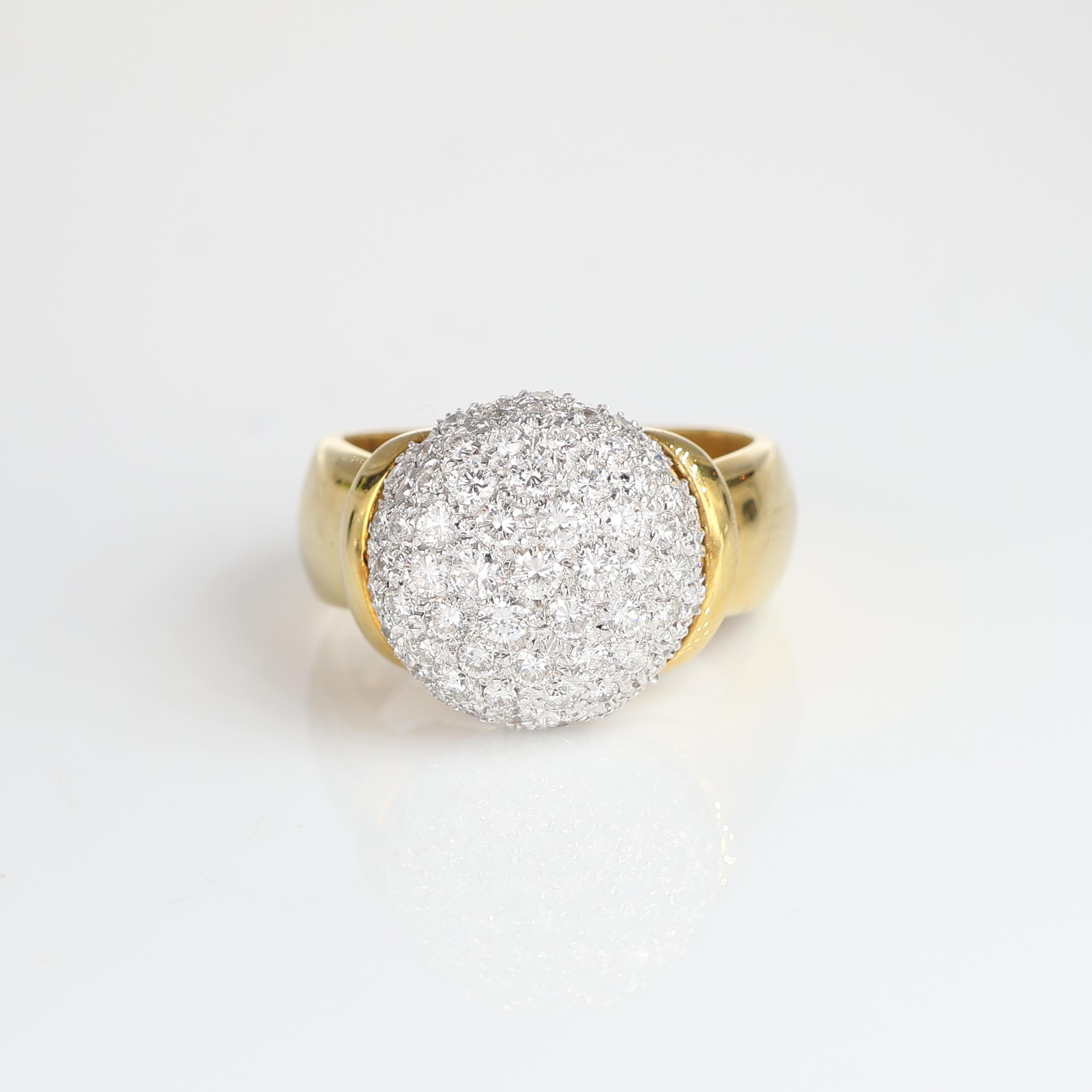 IMPORTANT NOTE:
✔ No additional costs will be added to this order.
✔ Shipping and customs duties are fully covered by us.
--------------------
This exquisite 18kt yellow gold band ring features a stunning sphere centerpiece crafted in 18kt white
