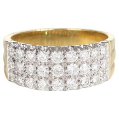 Anillo de oro amarillo con pavé de diamantes en tres filas, 1,08 quilates