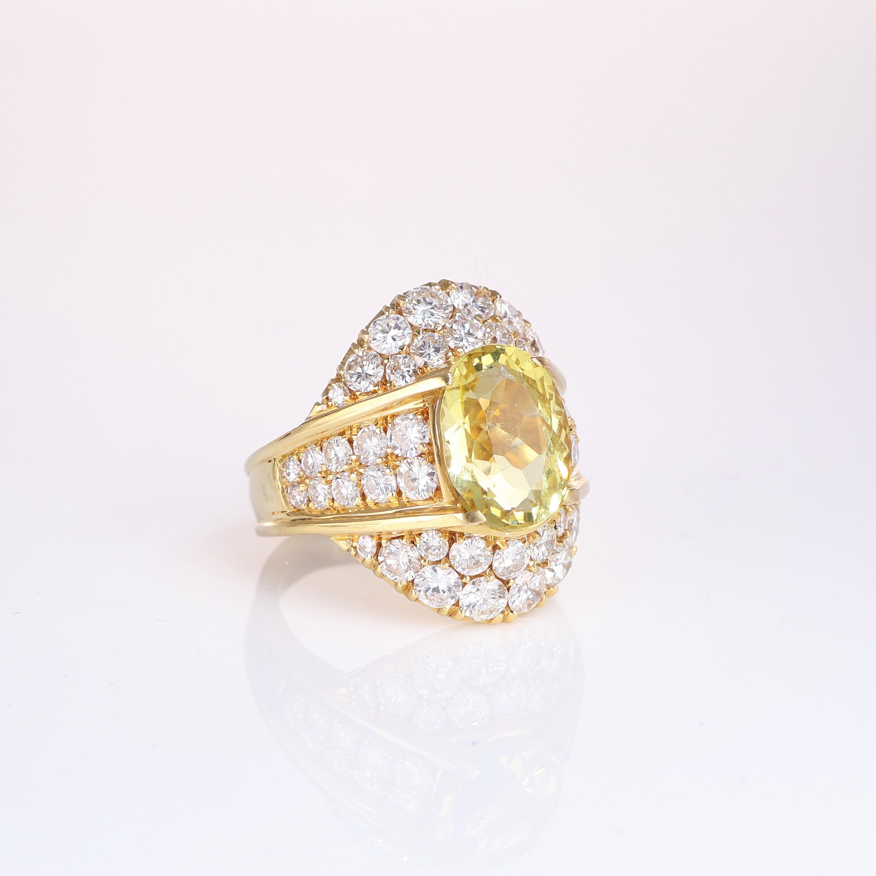 Yellow Gold Band Ring with White Diamonds and Heliodor In New Condition For Sale In Bergamo, BG
