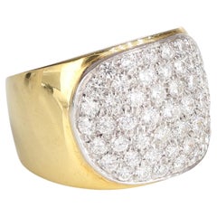 Yellow Gold Band Vintage Ring with Oval Pavé Diamonds 1.60 Carats