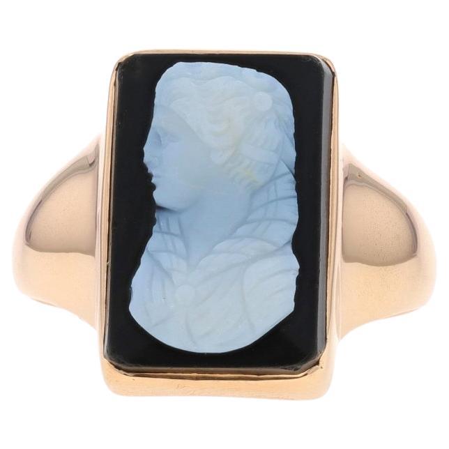 Yellow Gold Banded Agate Vintage Men's Ring 10k Carved Cameo Figural Silhouette For Sale