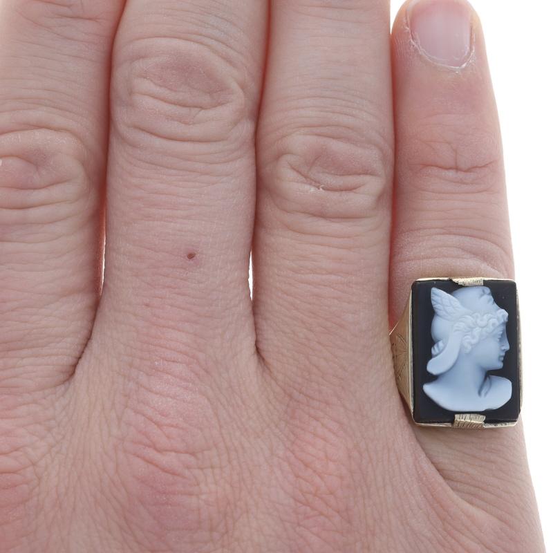Yellow Gold Banged Agate Art Deco Greek god Hermes Men's Ring 14k MythologyCameo In Good Condition For Sale In Greensboro, NC
