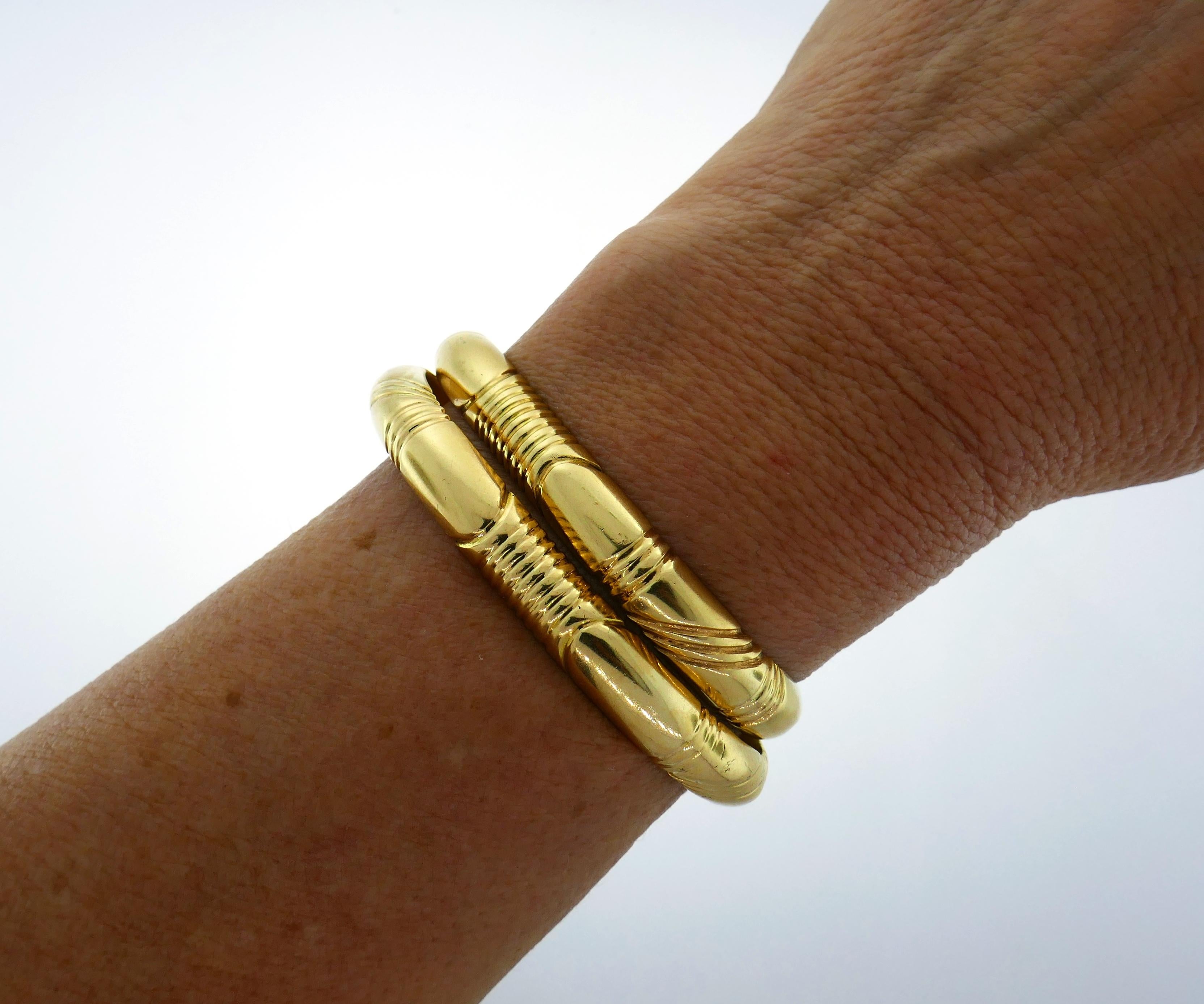 Yellow Gold Bangle Bracelet Pair Signed WB In Good Condition In Beverly Hills, CA