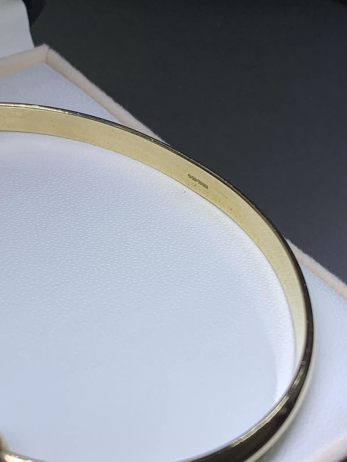 Women's or Men's Yellow Gold Bangle Bracelet Solid Gold For Sale