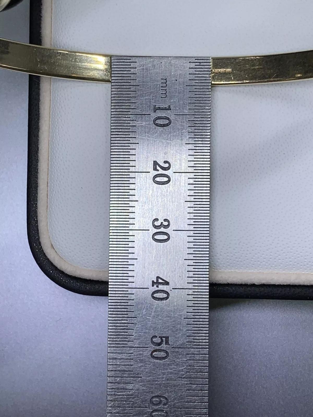 Yellow Gold Bangle Bracelet Solid Gold For Sale 1