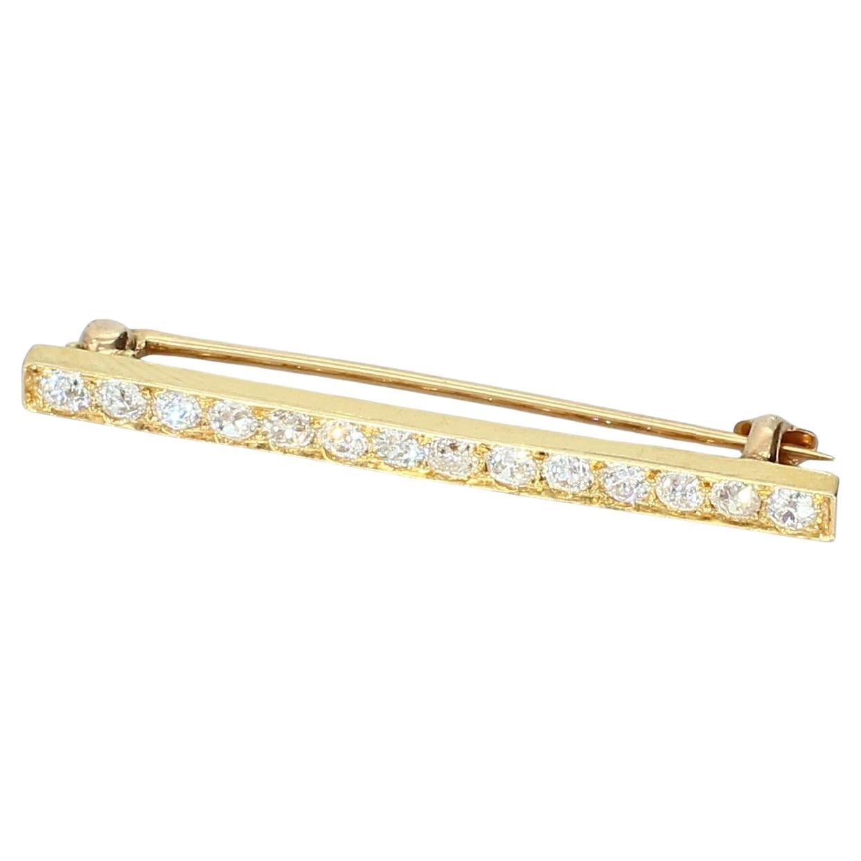 Yellow Gold Bar Brooch with 12 White Diamonds SI2/E