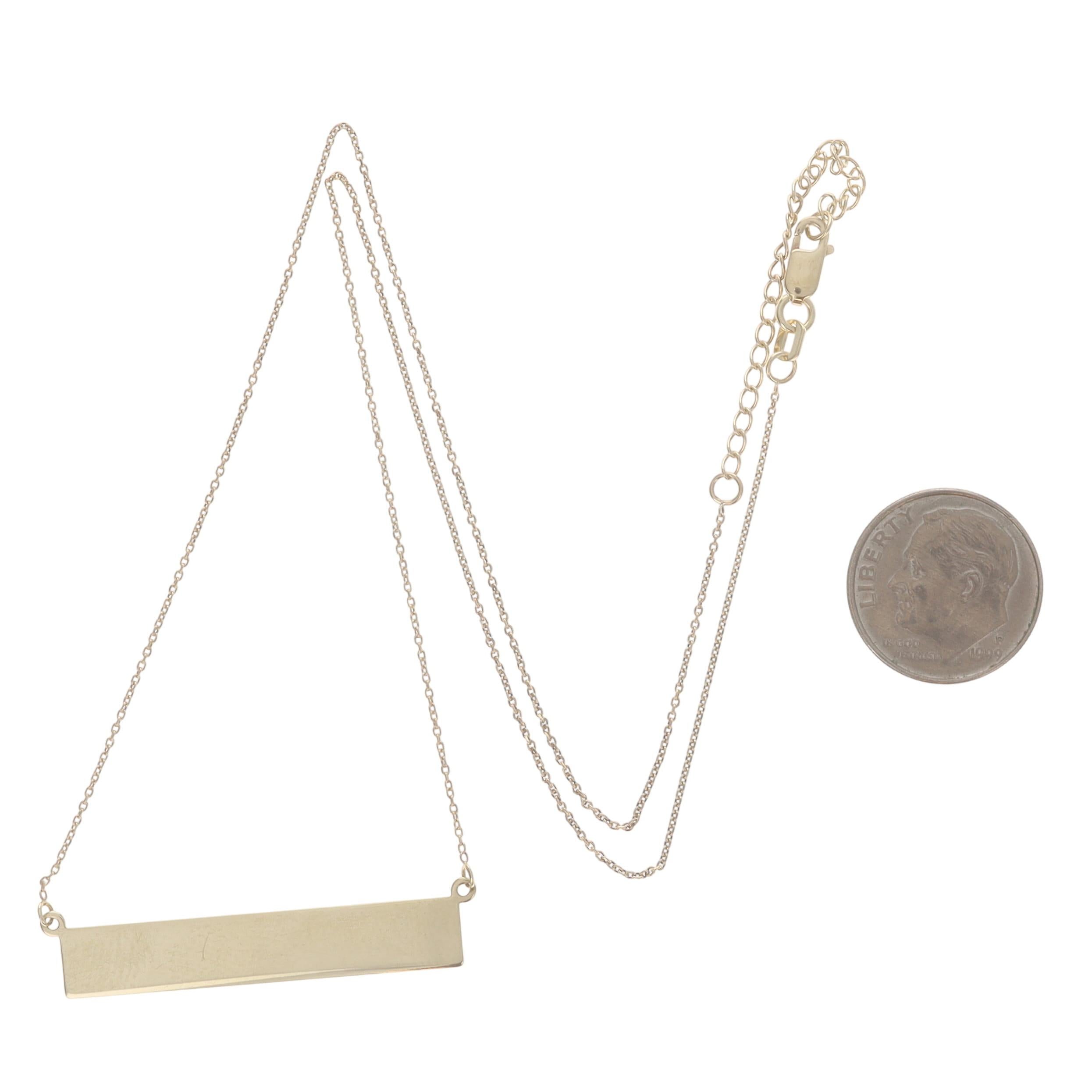 Collier en or jaune avec pendentif en forme de barre - 10k Gravable Ajustable Pour femmes en vente