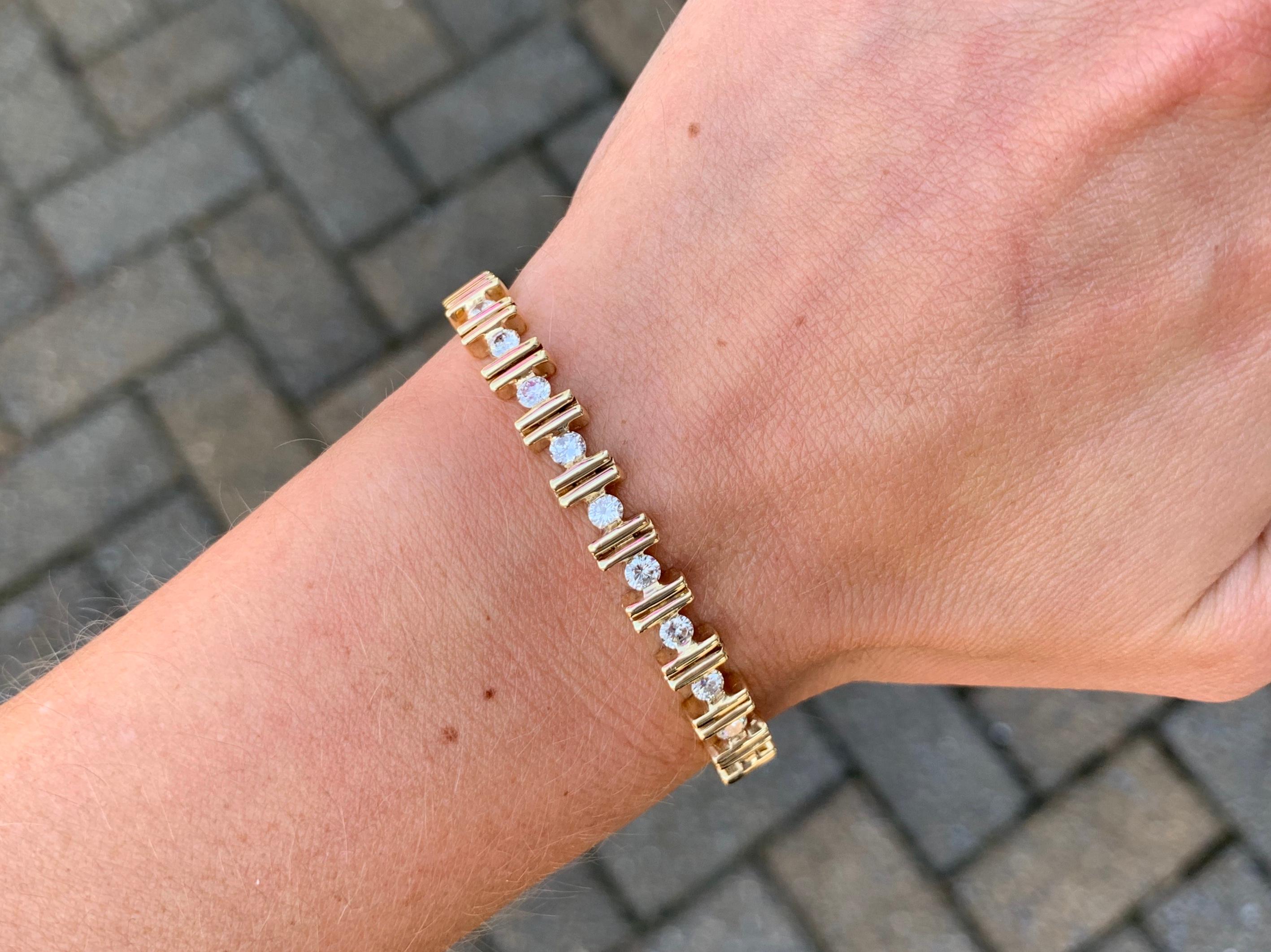 Yellow Gold Bar Set Diamond Bracelet In Good Condition In Pikesville, MD