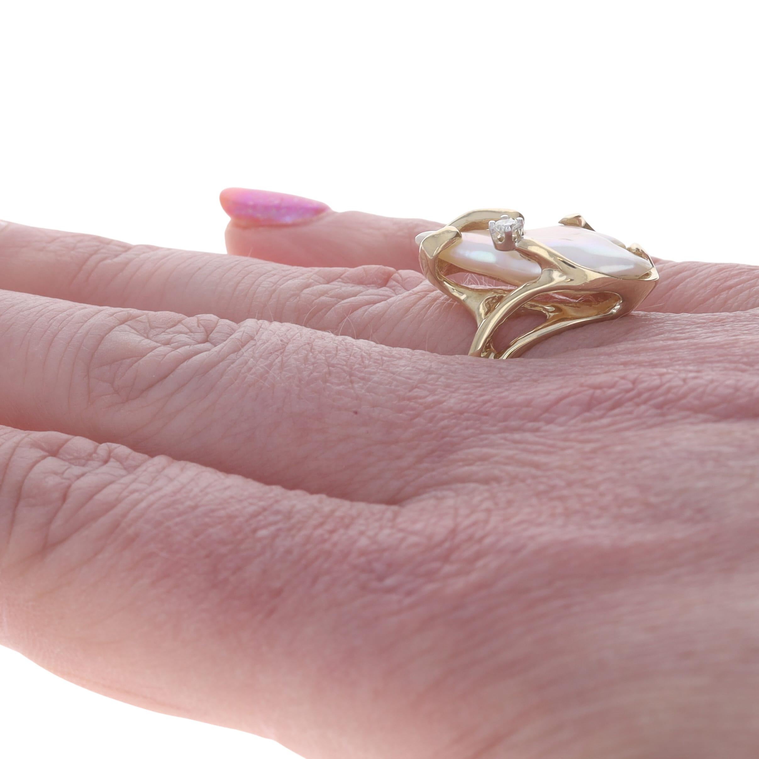 Donna Anello con diamante e perla Biwa in oro giallo - 14k in vendita