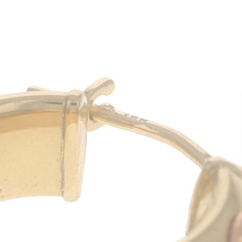 Boucles d'oreilles en or jaune Black Hills - 12k Leaves Pierced en vente 1