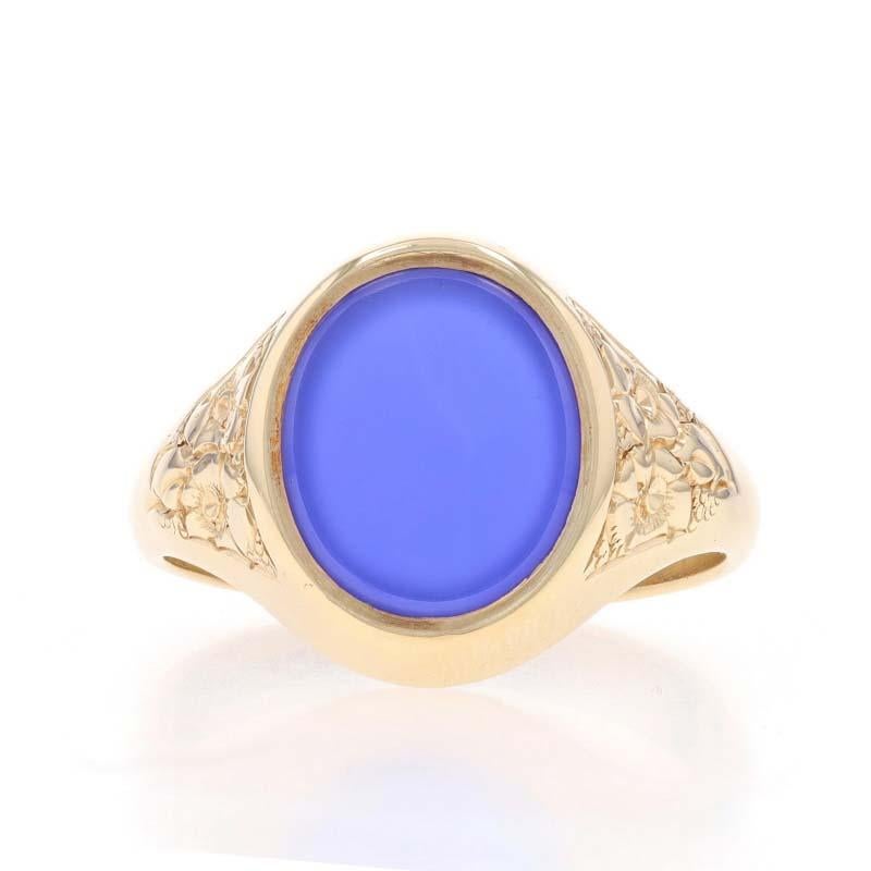 Size: 10
Sizing Fee: Up 1 size for $35 or Down 1 1/2 sizes for $30

Metal Content: 9k Yellow Gold

Stone Information

Natural Blue Chalcedony

Style: Solitaire
Features: Etched Floral Detailing

Measurements

Face Height (north to south): 21/32