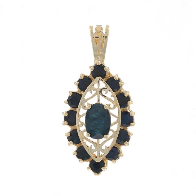 Contenu du métal : Or jaune 10k

Informations sur les pierres

Saphir bleu
Traitement : Chauffage
Carat(s) : 1.12CT
Coupe : Ovale
Couleur : Bleu foncé

Saphir bleu véritable
Traitement : Chauffage
Carat(s) : 1.8CTW
Coupe : Ronde
Couleur : Bleu