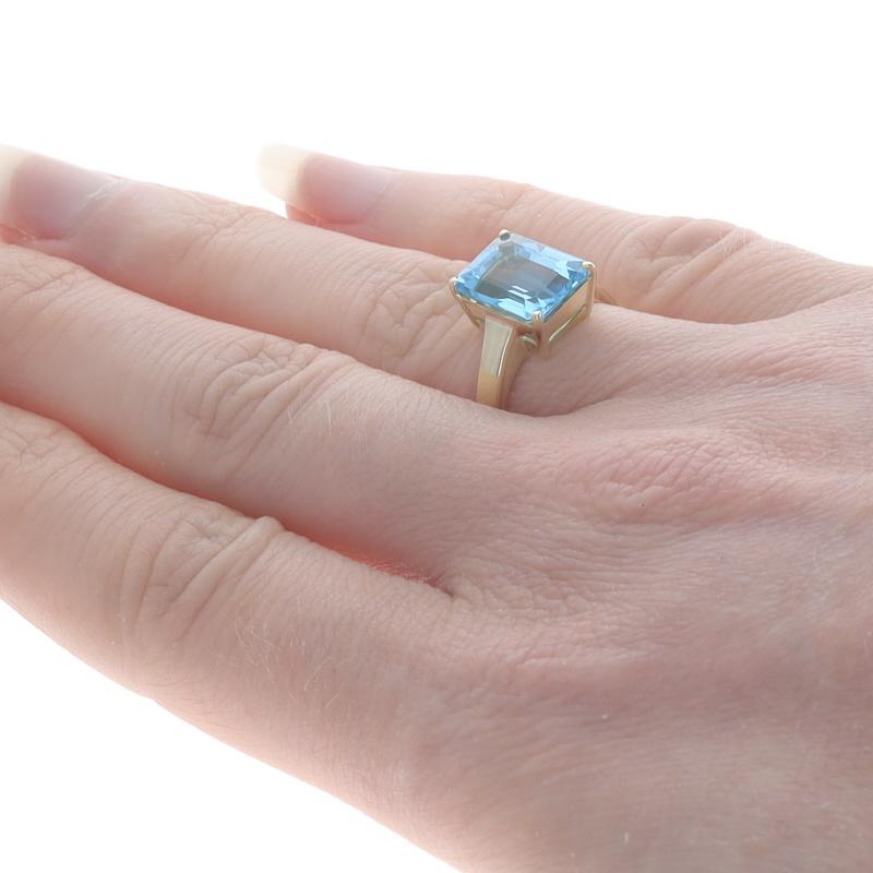 Women's Yellow Gold Blue Topaz Cocktail Solitaire Ring - 14k Emerald Cut 3.55ct For Sale