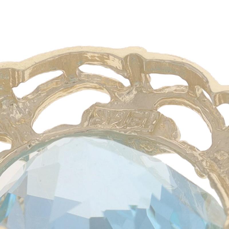 Pendentif en or jaune Topaze bleue et diamant 14k damier ovale 9.15ctw Pour femmes en vente