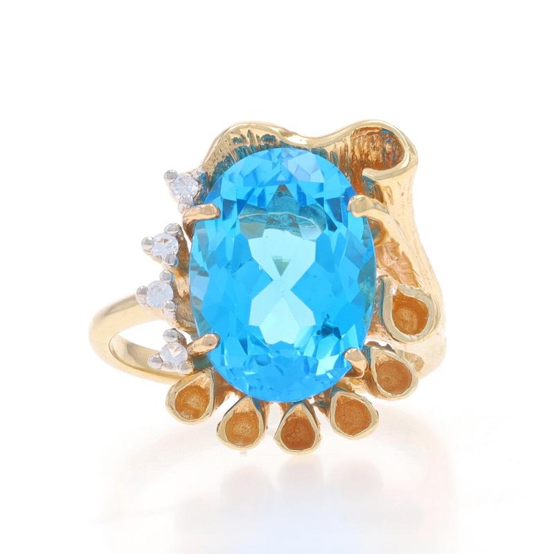 Size: 7 1/2
Sizing Fee: Up 2 1/2 sizes for $40 or Down 1 1/2 sizes for $30

Metal Content: 14k Yellow Gold & 14k White Gold

Stone Information

Natural Blue Topaz
Treatment: Routinely Enhanced
Carat(s): 8.80ct
Cut: Oval

Natural Quartz
Carat(s):