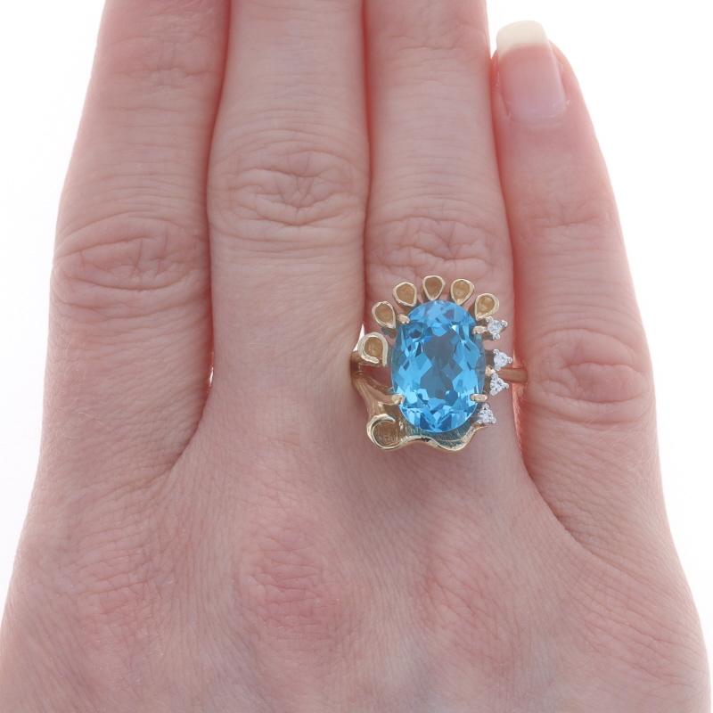 Oval Cut Yellow Gold Blue Topaz & Quartz Ring - 14k Oval 8.92ctw Floral For Sale
