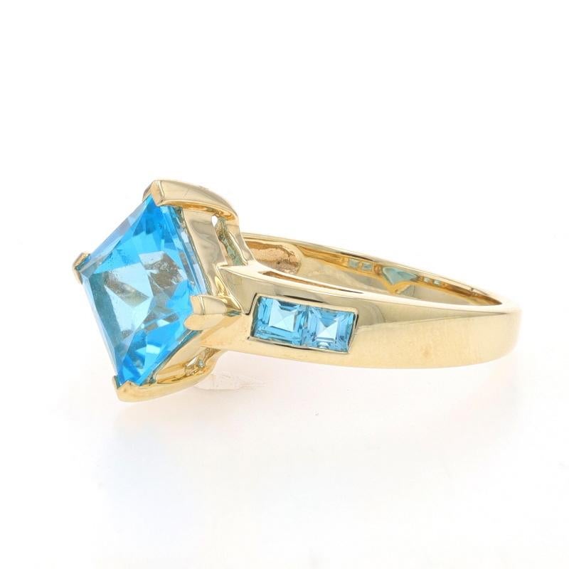 Yellow Gold Blue Topaz Ring - 10k Princess & Square 3.38ctw Size 7 1/4 In Excellent Condition For Sale In Greensboro, NC