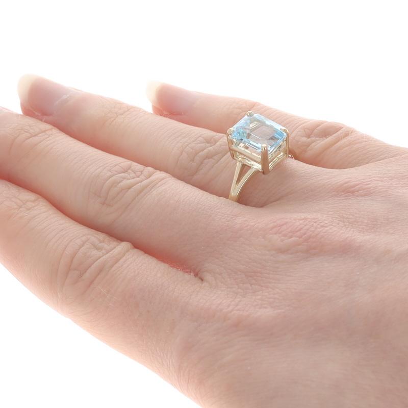 Women's Yellow Gold Blue Topaz Solitaire Ring - 14k Emerald Cut 3.75ct For Sale