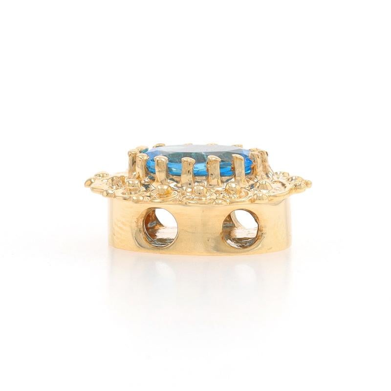 Taille ovale Charm en or jaune avec solitaire en topaze bleue - 14k Oval en vente