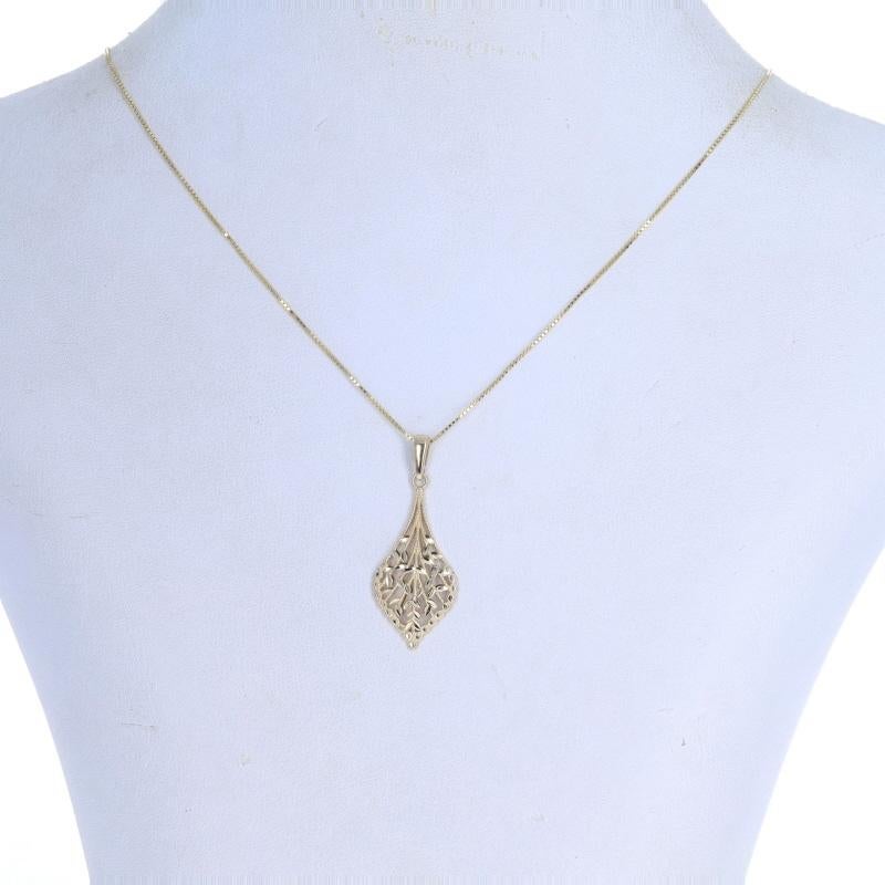 Metal Content: 14k Yellow Gold

Theme: Botanical Fan, Leaf Spray
Features: Etched & Milgrain Detailing

Measurements

Item 1: Pendant
Tall (from stationary bail): 1 1/4