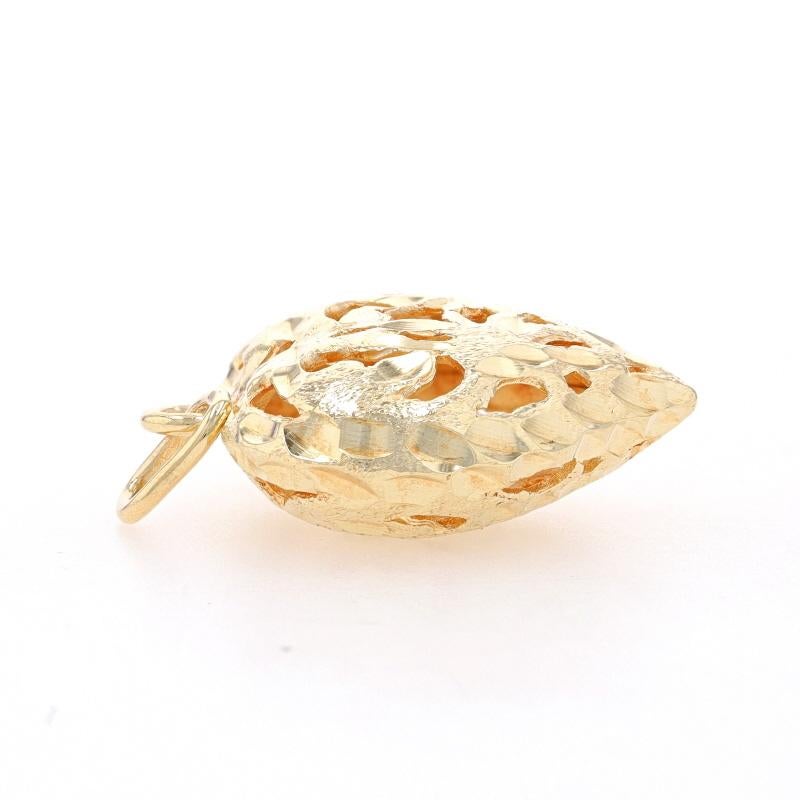 Yellow Gold Botanical Puffy Heart Pendant - 14k Love In Excellent Condition For Sale In Greensboro, NC