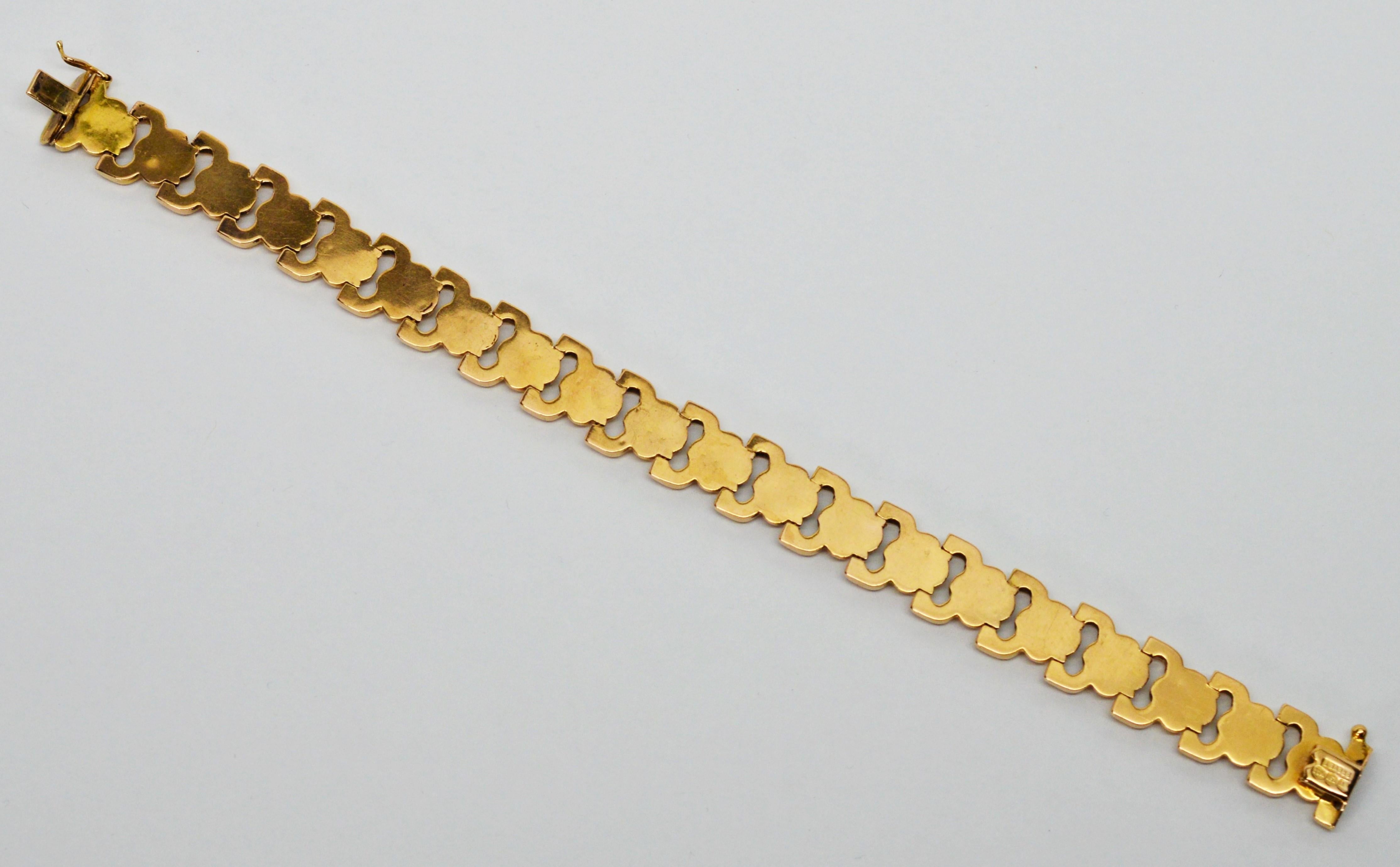 Bow Tie Link 18 Karat Yellow Gold Brevet Bracelet 3
