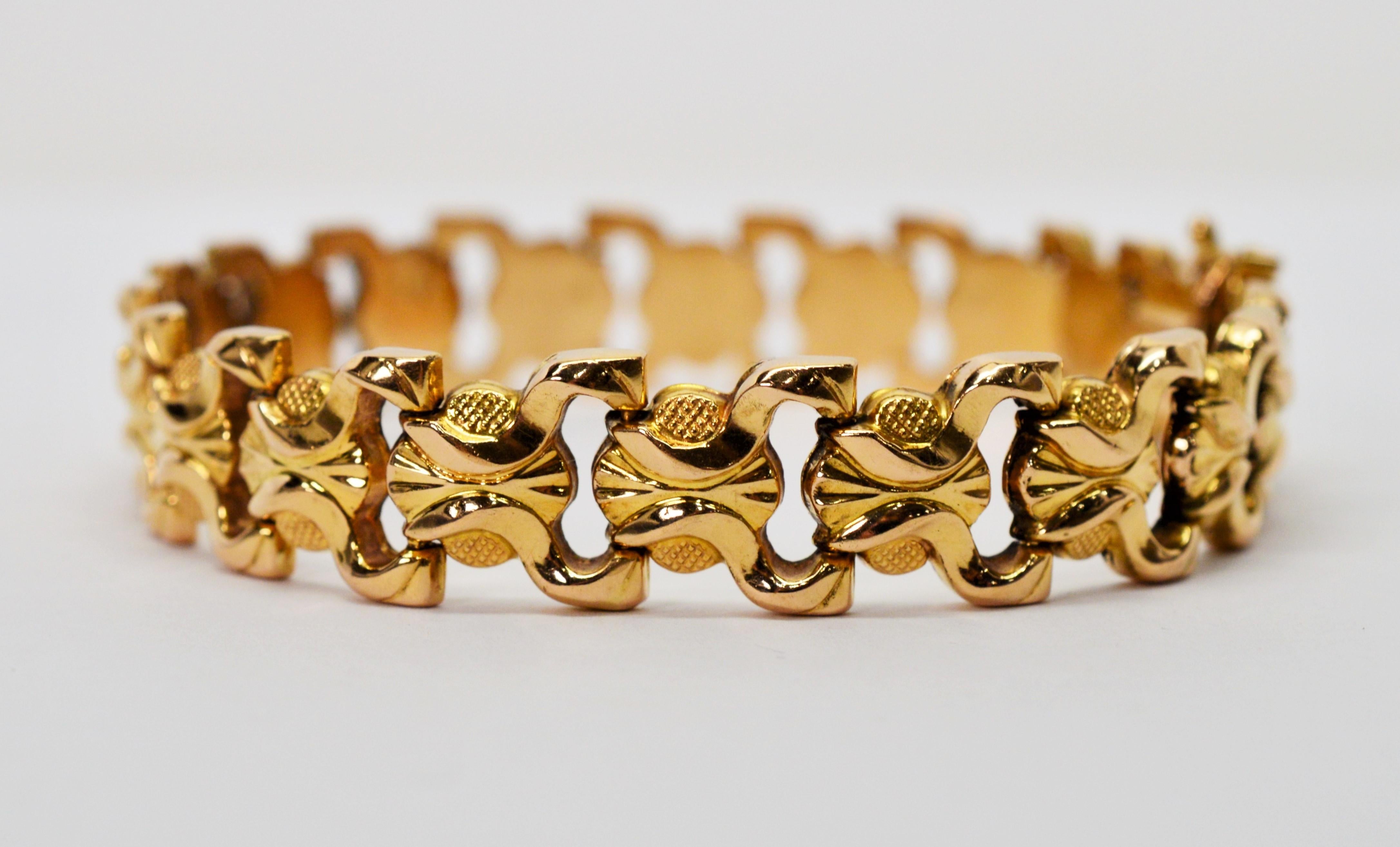 Bow Tie Link 18 Karat Yellow Gold Brevet Bracelet 4