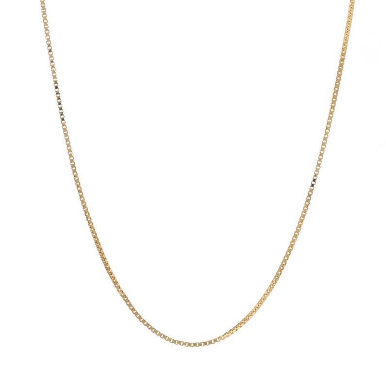 Contenu du métal : Or jaune 18k

Style de chaîne : Boîte
Style du collier : Chaîne
Type de fermeture : Fermoir à anneau à ressort

Mesures

Longueur : 19 3/4