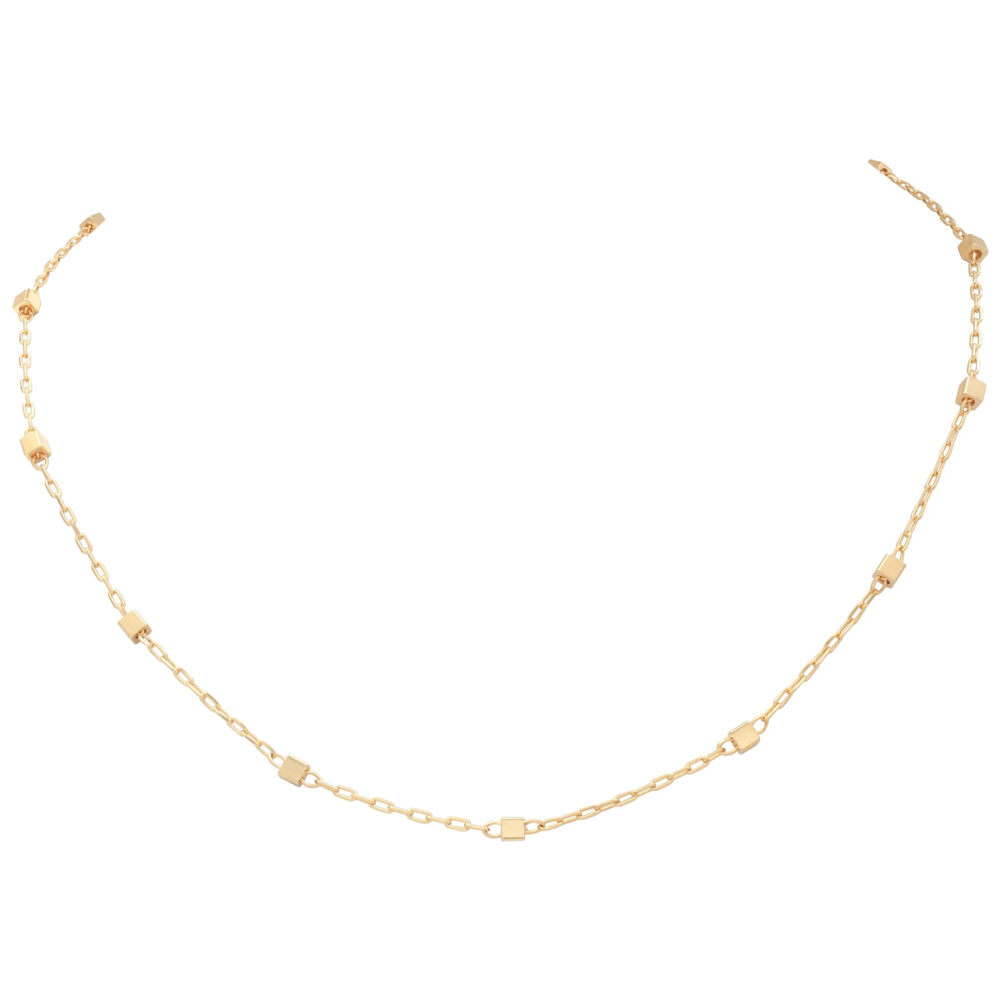 Box style link chain in 18k yellow gold with o-ring clasp. Length 17.5 inches.
