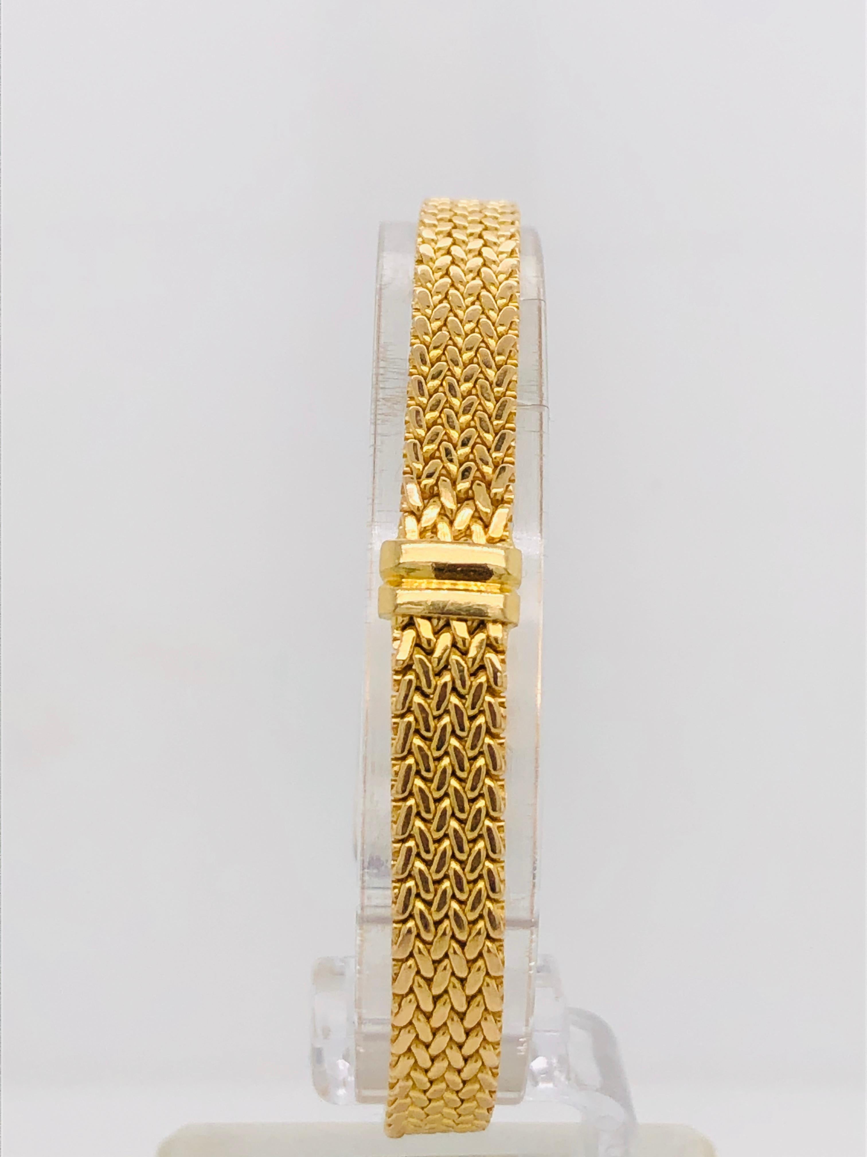 All Gold Bracelet 18k mesh braided
Length : 17 cm 
Security Clasp 
Weight Of Gold : 14.76 Grams 
