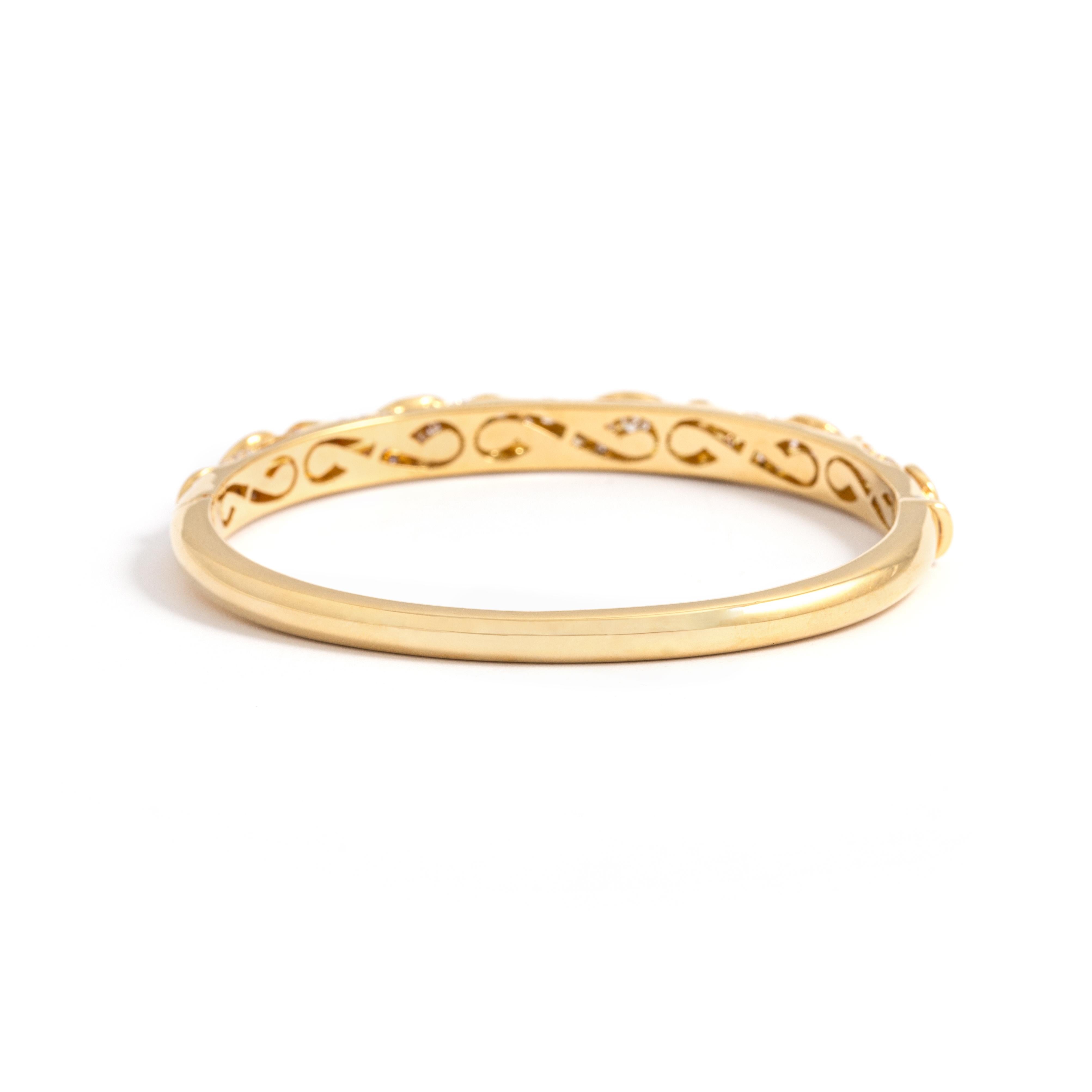 Taille ronde Bracelet en or jaune serti de diamants en vente