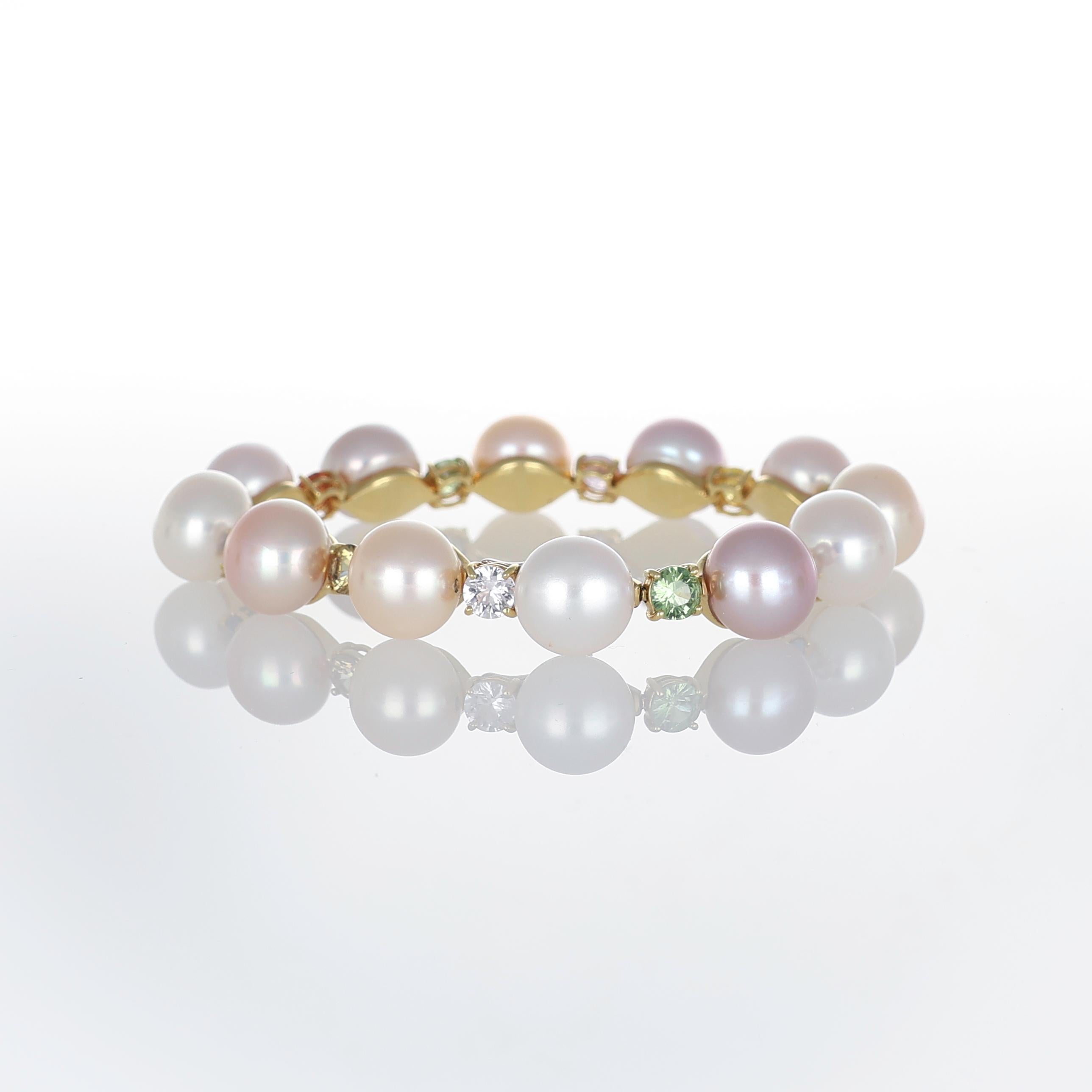 Taille brillant Bracelet en or jaune avec perles et saphirs multicolores - 3,20 ct en vente