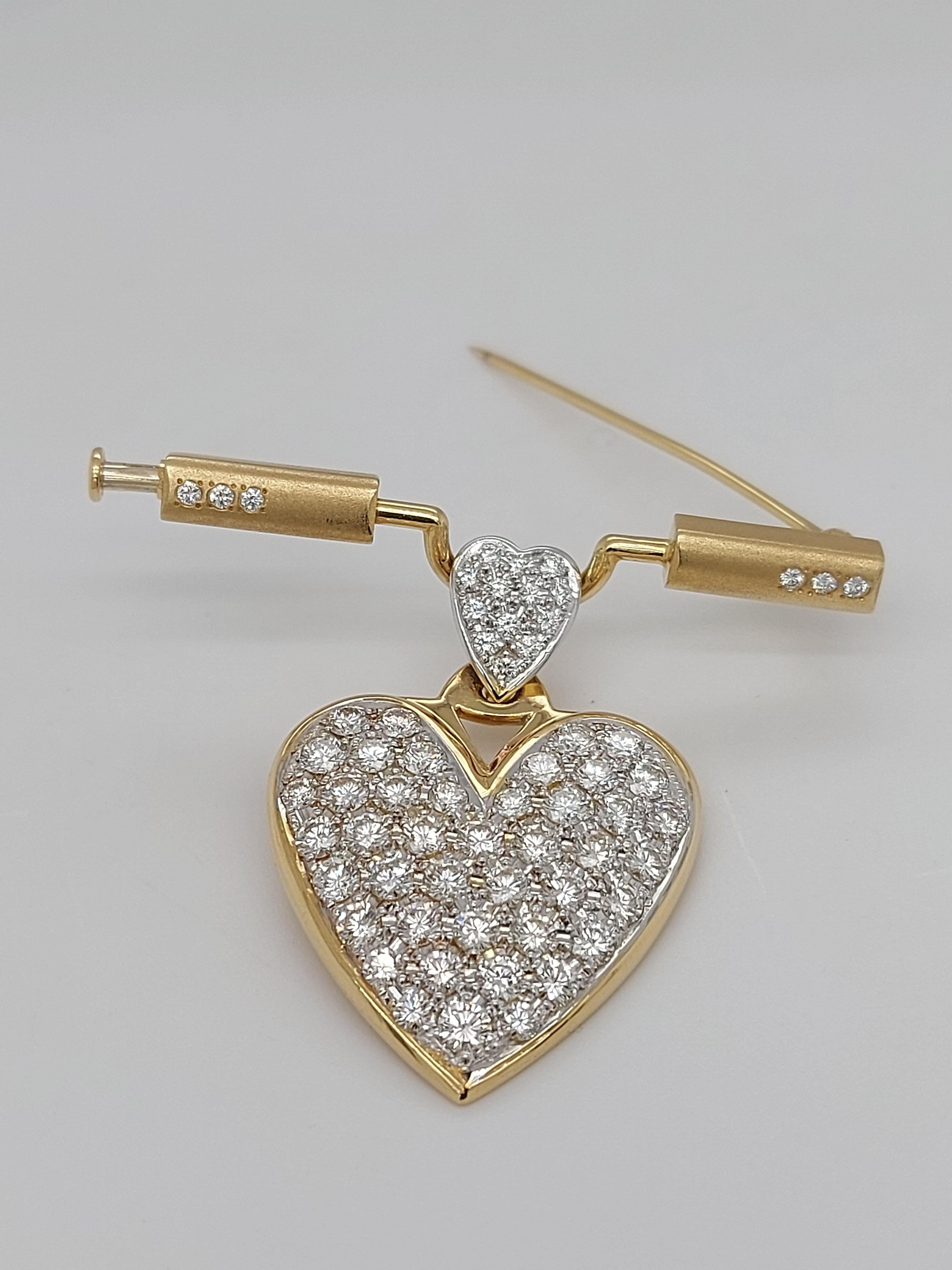 Yellow Gold Brooch with Diamond Heart Pavé Set Diamonds Dangling Down For Sale 3