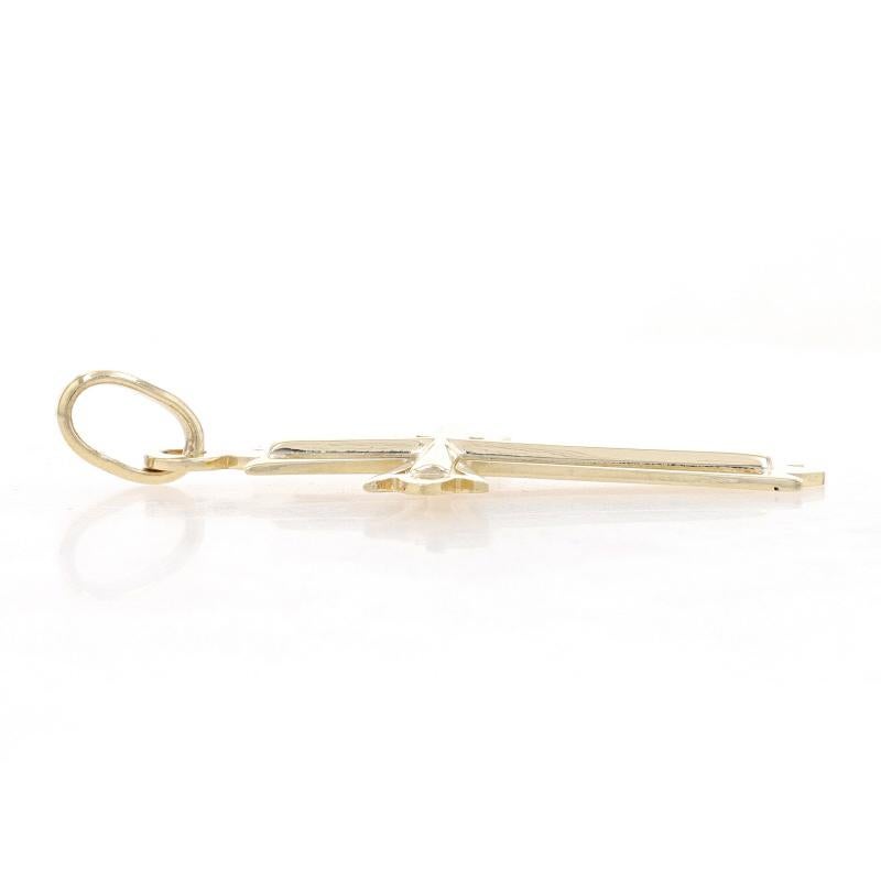 Budded-Kreuz-Anhänger aus Gelbgold - 14k Glauben im Zustand „Hervorragend“ im Angebot in Greensboro, NC