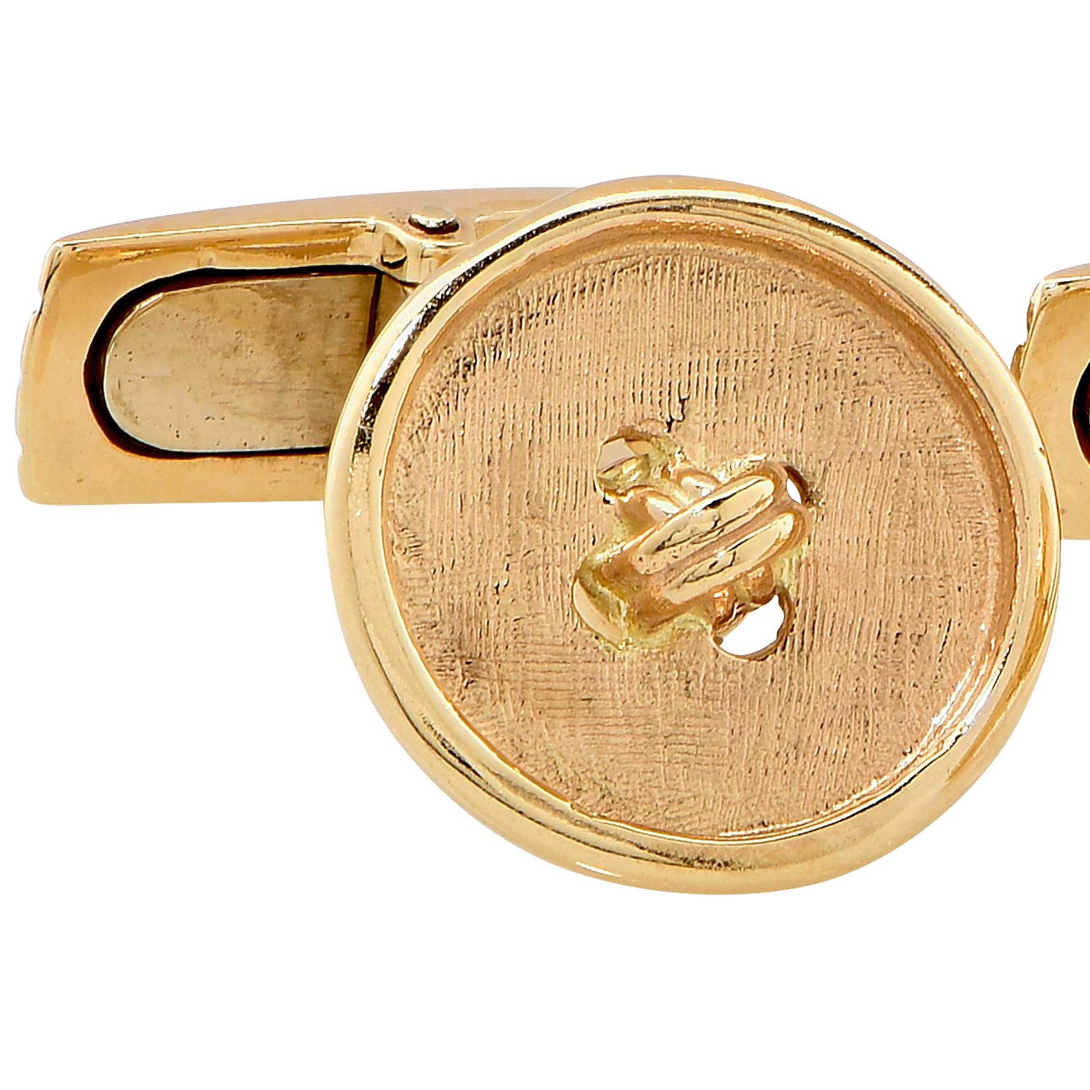Yellow Gold Button Cufflinks In Excellent Condition For Sale In Bay Harbor Islands, FL