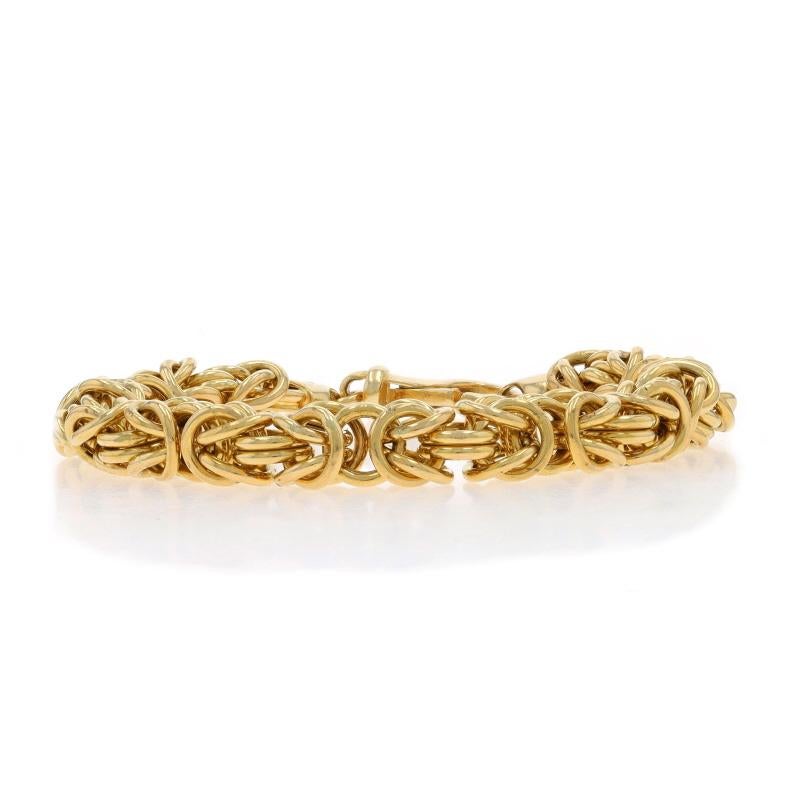 Contenu du métal : Or jaune 14k

Style du collier : Byzantin
Style de bracelet : Chaîne
Type de fermeture : Fermoir à griffe de homard

Mesures

Longueur : 7 1/2